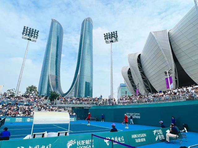 张奔斗：这个周末，几站网球赛的上座率都炸了