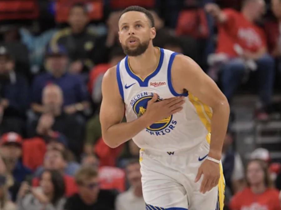 虎扑NBA-家有一老！Shams：勇士将在今夏晚些时候与库里进行续约谈判