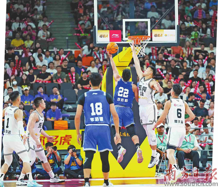 NBA论坛-粤BA赛场热血与温情交织|东莞队|东莞|篮球|观众席|常平_新浪体育_新浪新闻